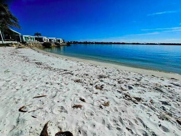 33 E Easy Street E, Hypoluxo FL 33462