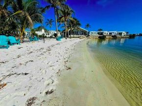 33 E Easy Street E, Hypoluxo FL 33462