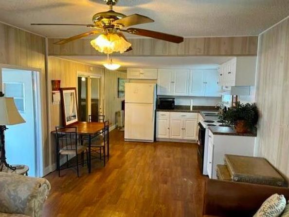 33 E Easy Street E, Hypoluxo FL 33462