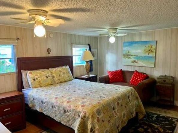33 E Easy Street E, Hypoluxo FL 33462
