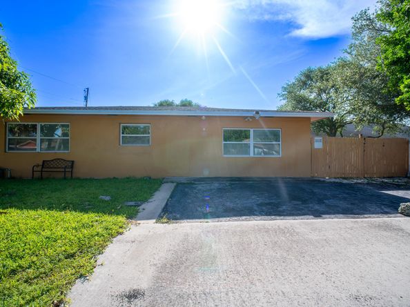 117 SE 22nd Avenue, Boynton Beach FL 33435