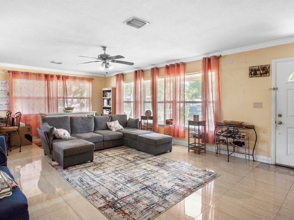 117 SE 22nd Avenue, Boynton Beach FL 33435