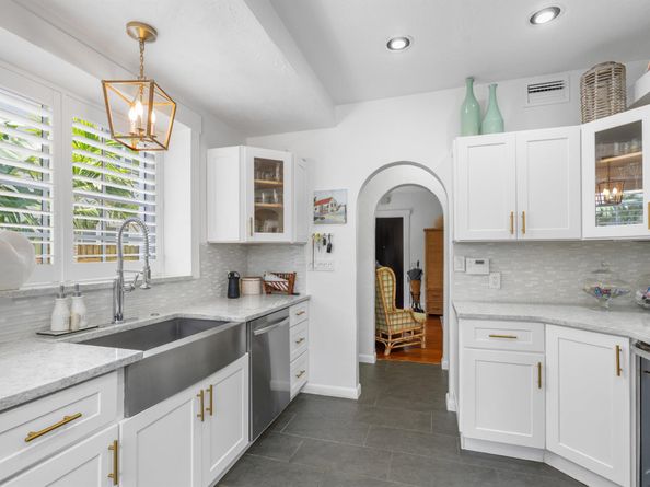 528 32nd Street, West Palm Beach FL 33407