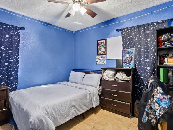 560 NW 21st Ct, Pompano Beach FL 33060