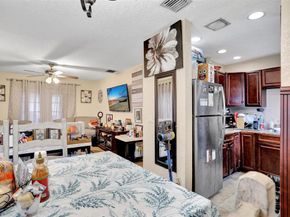 560 NW 21st Ct, Pompano Beach FL 33060