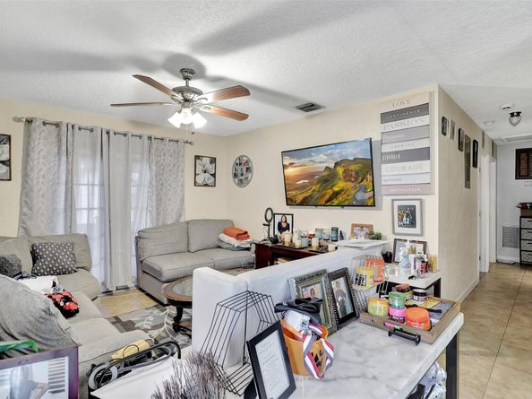 560 NW 21st Ct, Pompano Beach FL 33060