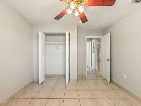 3751 NW 8th Pl, Lauderhill FL 33311