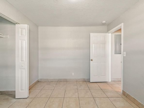 3751 NW 8th Pl, Lauderhill FL 33311