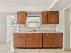 3751 NW 8th Pl, Lauderhill FL 33311