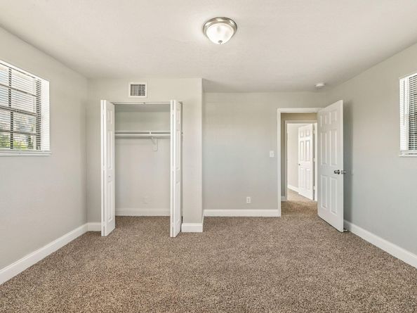 3751 NW 8th Pl, Lauderhill FL 33311