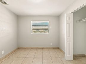 3751 NW 8th Pl, Lauderhill FL 33311