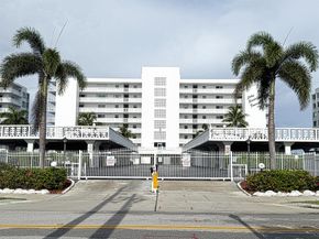 401 Lake Shore Drive 801, Lake Park FL 33403