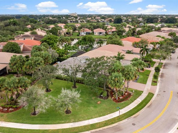 7284 NW 116th Way, Parkland FL 33076