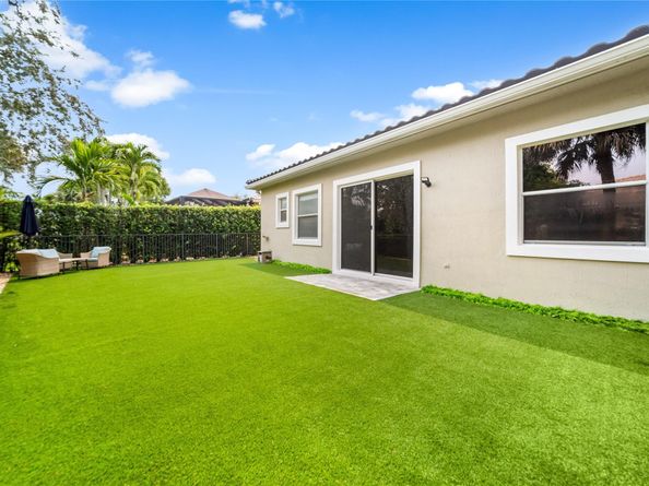 7284 NW 116th Way, Parkland FL 33076