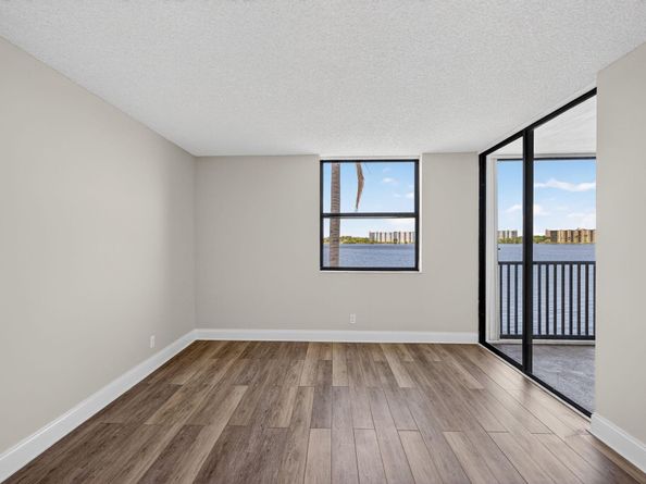 Undisclosed Address #RX-11117965, Oakland Park FL 33309