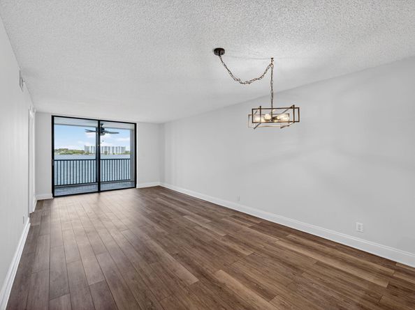 Undisclosed Address #RX-11117965, Oakland Park FL 33309
