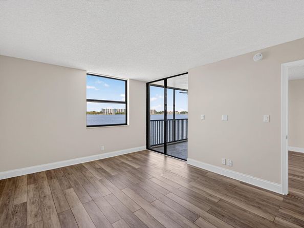 Undisclosed Address #RX-11117965, Oakland Park FL 33309