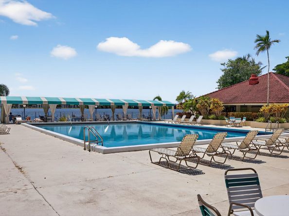 Undisclosed Address #RX-11117965, Oakland Park FL 33309