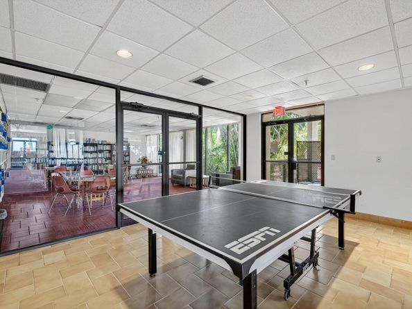 Undisclosed Address #RX-11117965, Oakland Park FL 33309