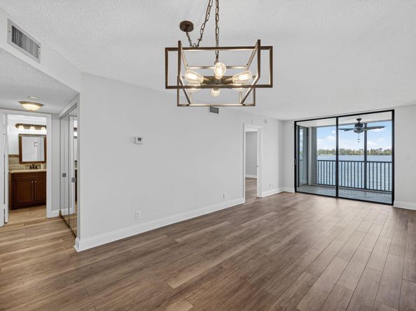 Undisclosed Address #RX-11117965, Oakland Park FL 33309
