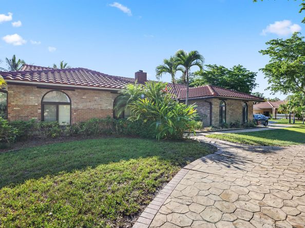 5172 NW 84th Road, Coral Springs FL 33067