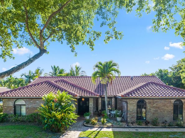 5172 NW 84th Road, Coral Springs FL 33067