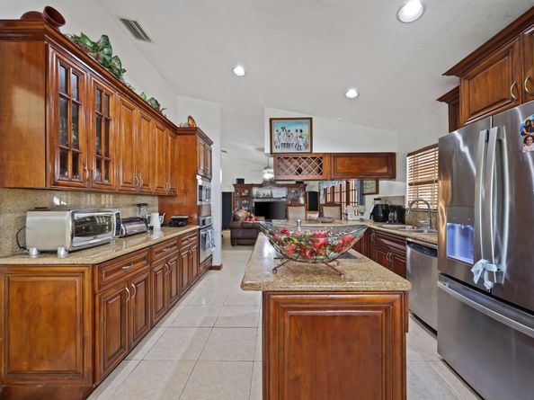 5172 NW 84th Road, Coral Springs FL 33067