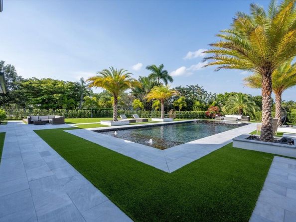 15945 Weatherly Road, Wellington FL 33414