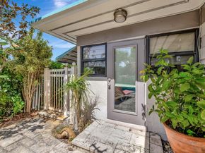 1401-1403 NE 13th St, Fort Lauderdale FL 33304