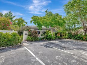 1401-1403 NE 13th St, Fort Lauderdale FL 33304