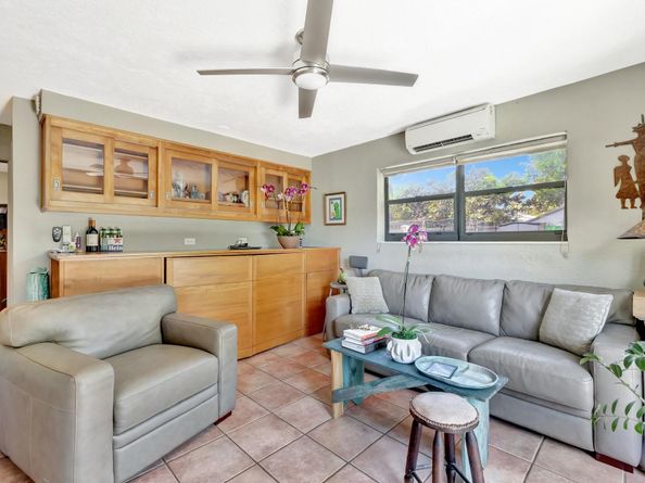 1401-1403 NE 13th St, Fort Lauderdale FL 33304