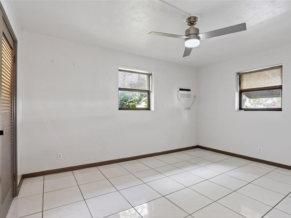 1401-1403 NE 13th St, Fort Lauderdale FL 33304