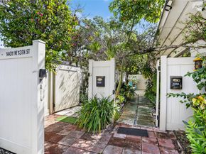 1401-1403 NE 13th St, Fort Lauderdale FL 33304