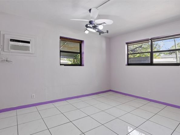 1401-1403 NE 13th St, Fort Lauderdale FL 33304