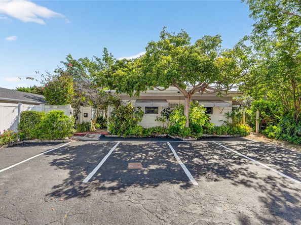 1401-1403 NE 13th St, Fort Lauderdale FL 33304