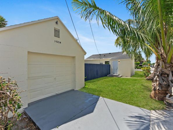 1420 Lake Avenue, Lake Worth Beach FL 33460