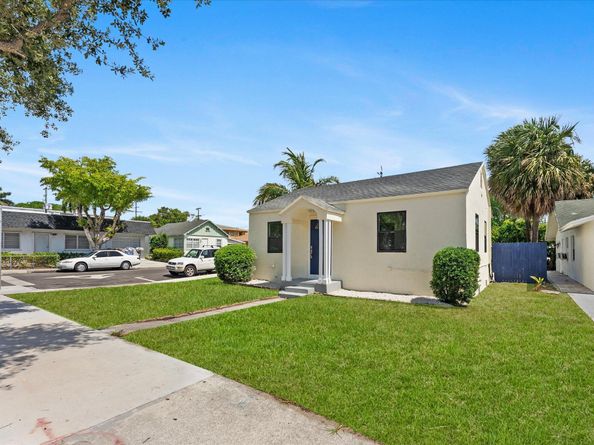 1420 Lake Avenue, Lake Worth Beach FL 33460