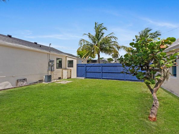 1420 Lake Avenue, Lake Worth Beach FL 33460