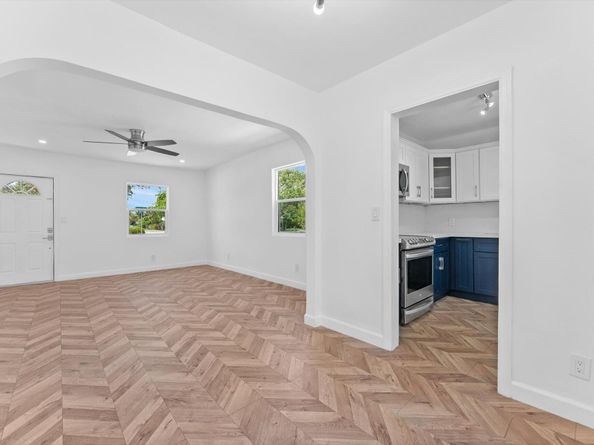 1420 Lake Avenue, Lake Worth Beach FL 33460