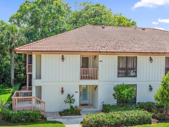 227 Brackenwood Terrace, Palm Beach Gardens FL 33418