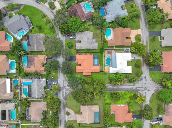 1288 NW 112th Way, Coral Springs FL 33071