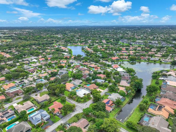 1288 NW 112th Way, Coral Springs FL 33071