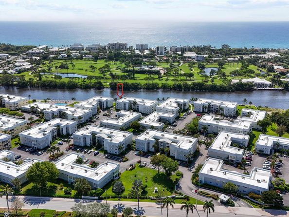 7 Colonial Club Drive 300, Boynton Beach FL 33435
