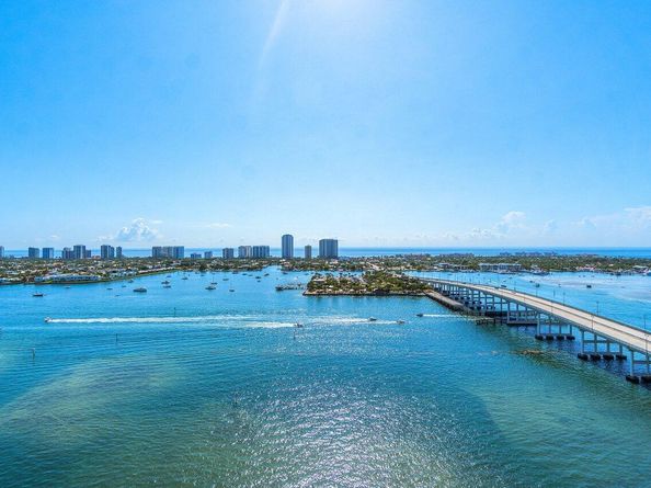 2640 Lake Shore Drive 2307, Riviera Beach FL 33404