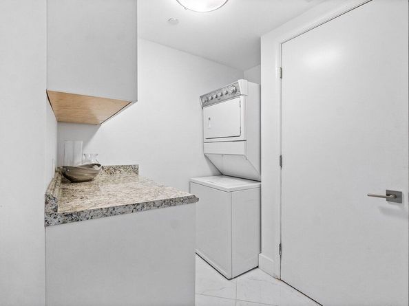 2640 Lake Shore Drive 2307, Riviera Beach FL 33404