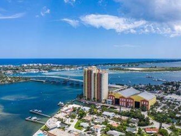 2640 Lake Shore Drive 2307, Riviera Beach FL 33404
