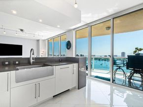 2640 Lake Shore Drive 2307, Riviera Beach FL 33404