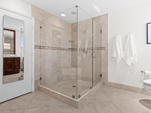 6689 Eastpointe Pines Street, Palm Beach Gardens FL 33418