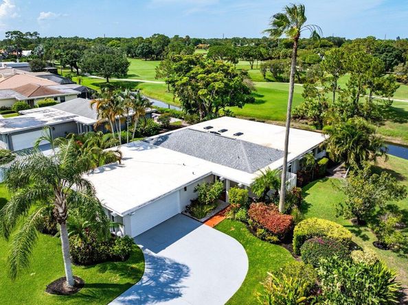 6689 Eastpointe Pines Street, Palm Beach Gardens FL 33418