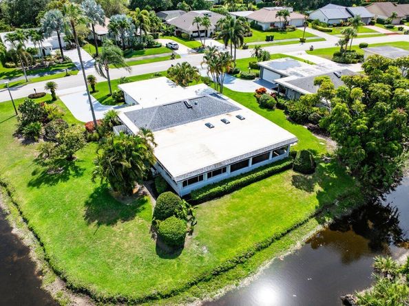 6689 Eastpointe Pines Street, Palm Beach Gardens FL 33418